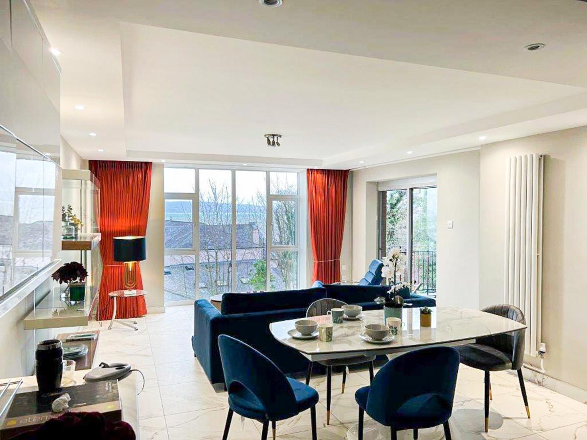 Modern Luxurious Apartment W/ Patio Balcony & View Jordanstown Екстериор снимка