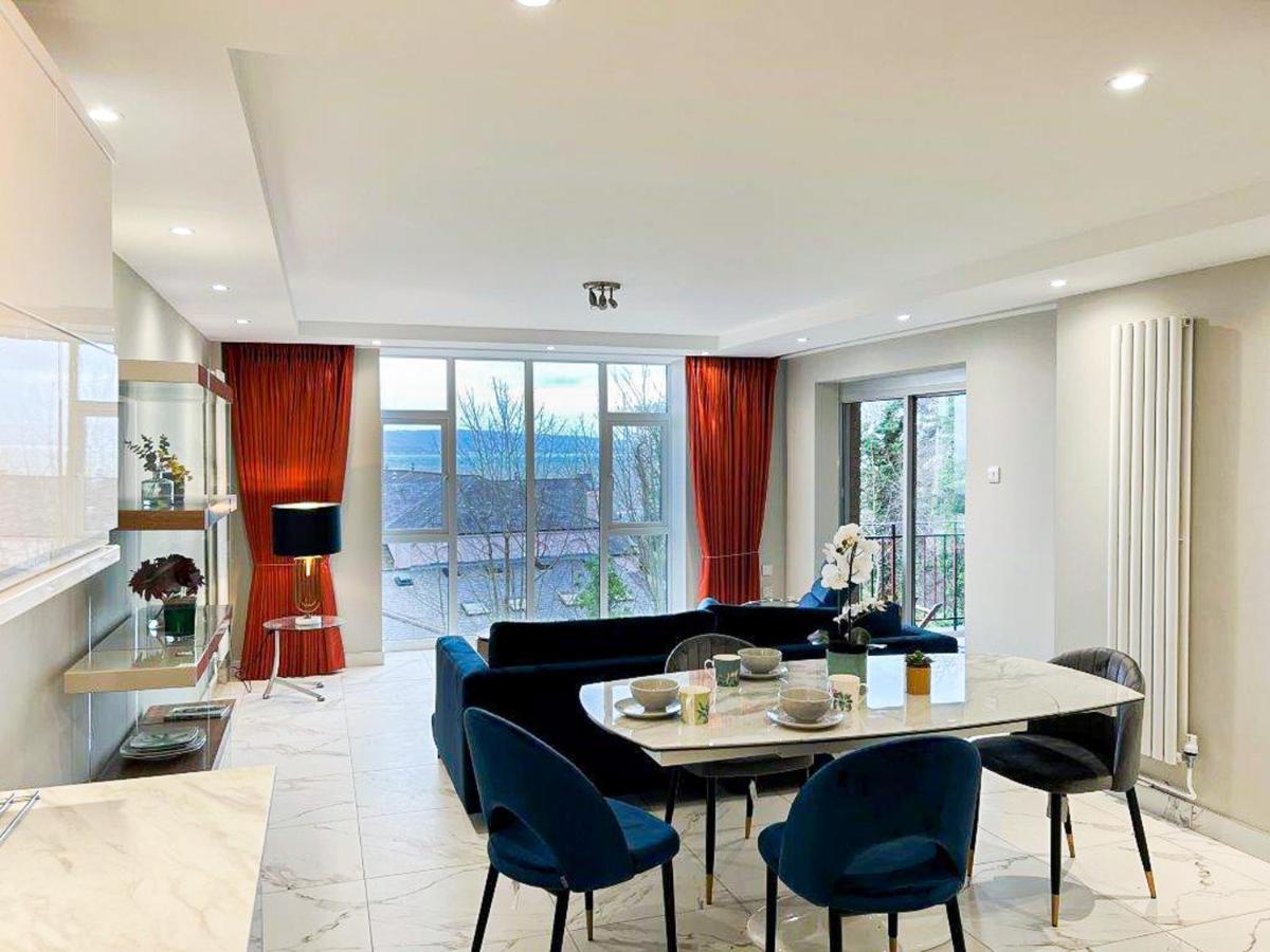 Modern Luxurious Apartment W/ Patio Balcony & View Jordanstown Екстериор снимка